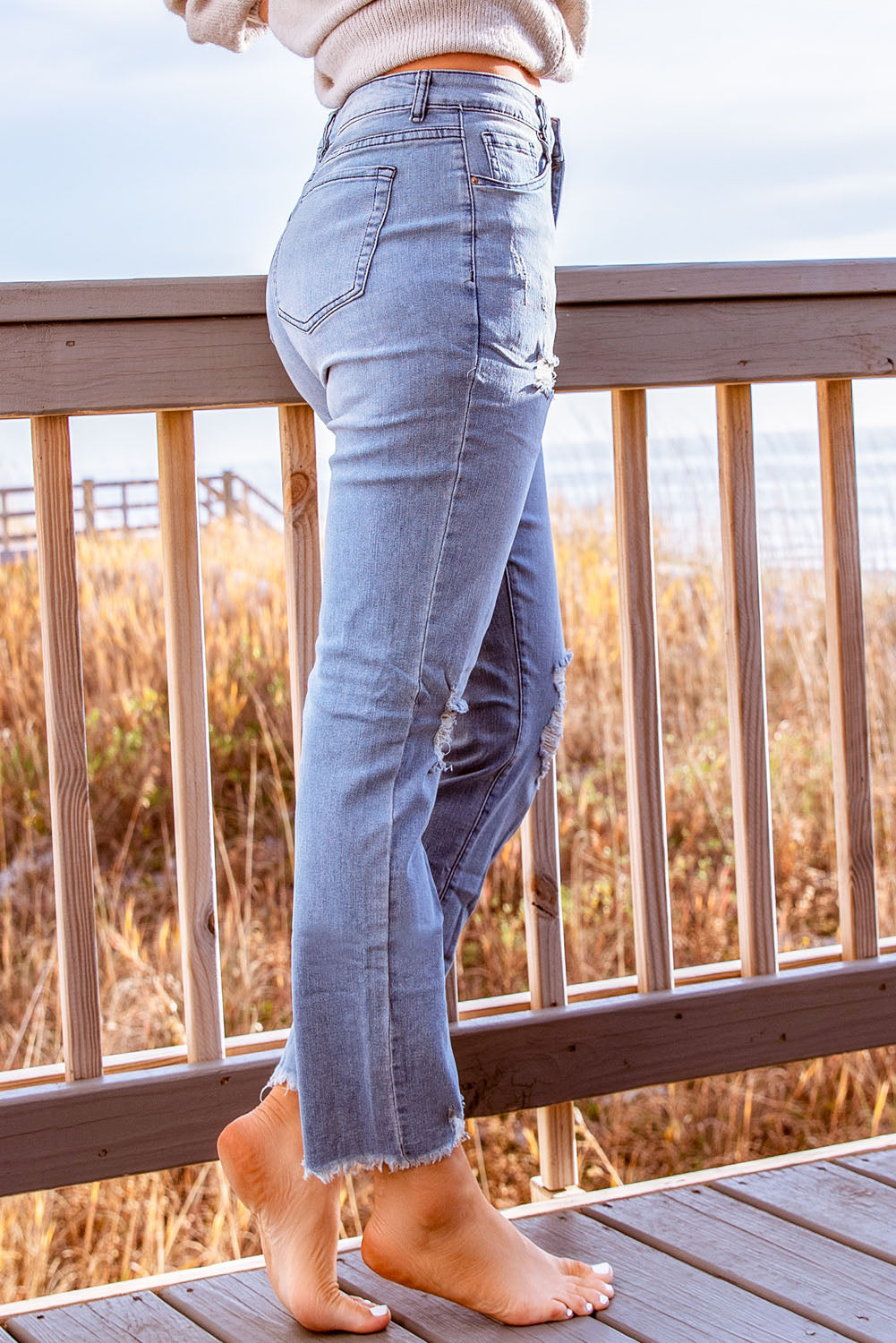 Stylish Distressed Cropped Jeans - TRENDMELO