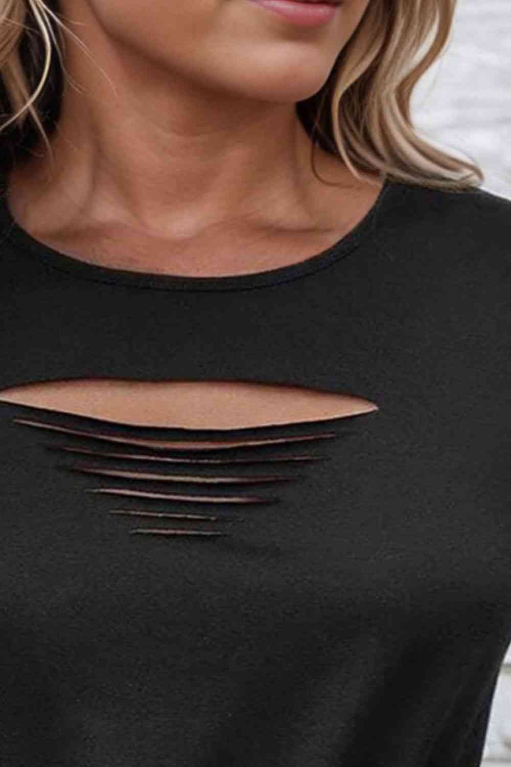 Cutout Round Neck Twisted Tank - TRENDMELO