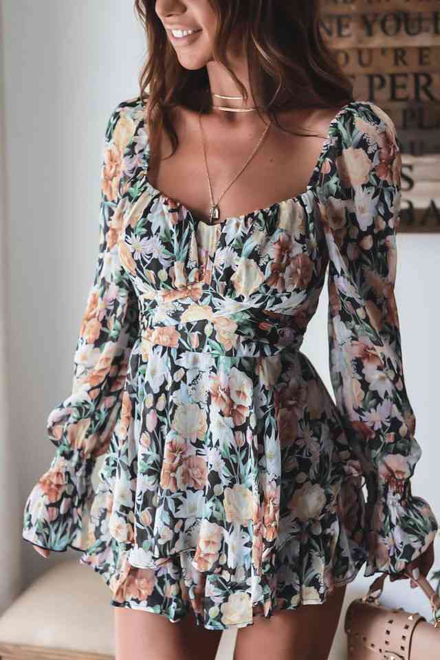 Floral Sweetheart Neck Flounce Sleeve Romper - TRENDMELO