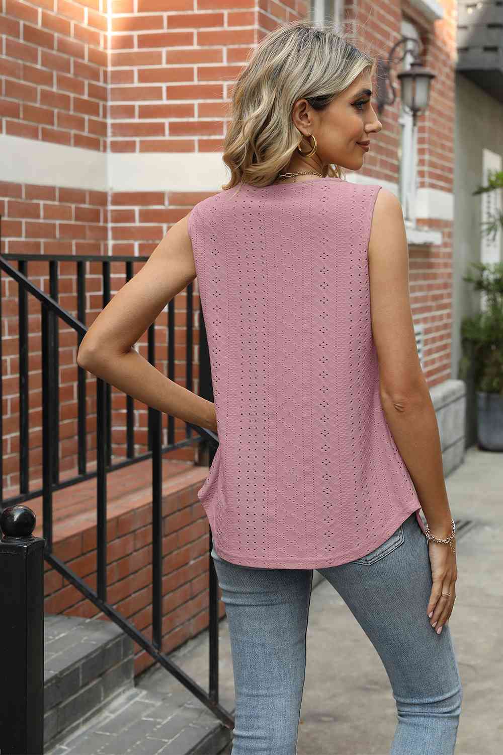 Eyelet Square Neck Tank - TRENDMELO