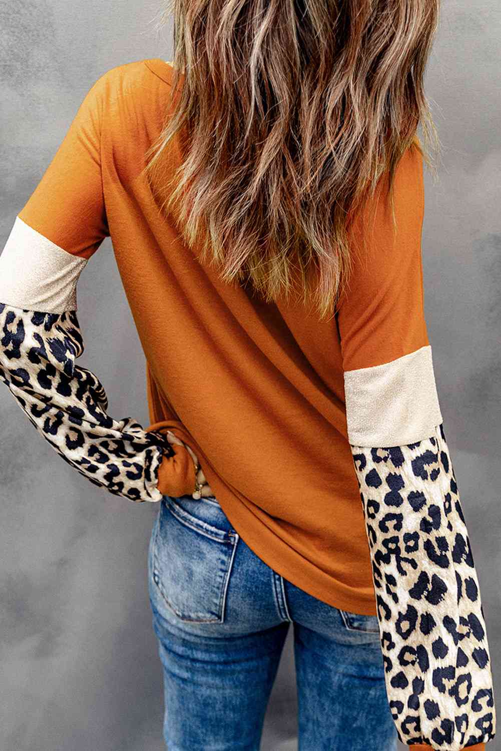 Leopard Long Sleeve Round Neck Sweatshirt - TRENDMELO