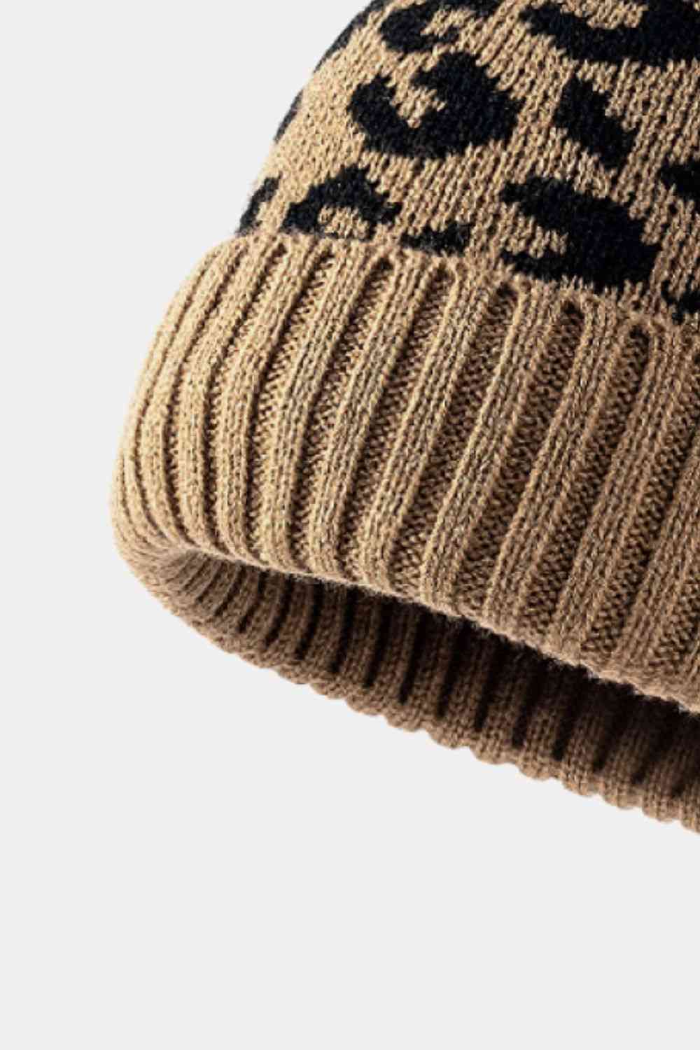 Leopard Pom-Pom Cuffed Beanie - TRENDMELO