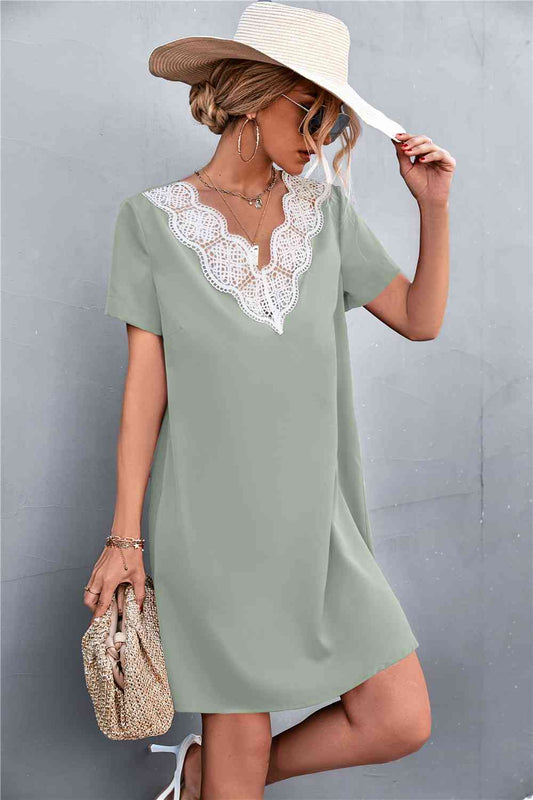 Spliced Lace Contrast Short Sleeve Dress - TRENDMELO