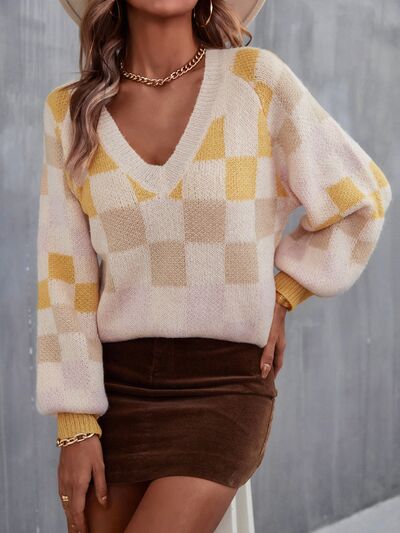 Checkered V-Neck Lantern Sleeve Sweater - TRENDMELO