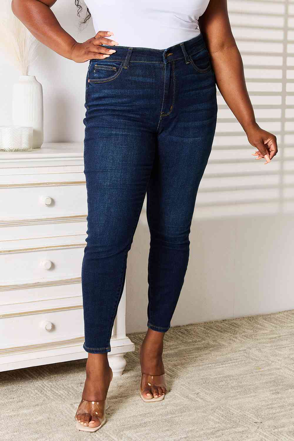 Judy Blue Full Size Skinny Jeans with Pockets - TRENDMELO