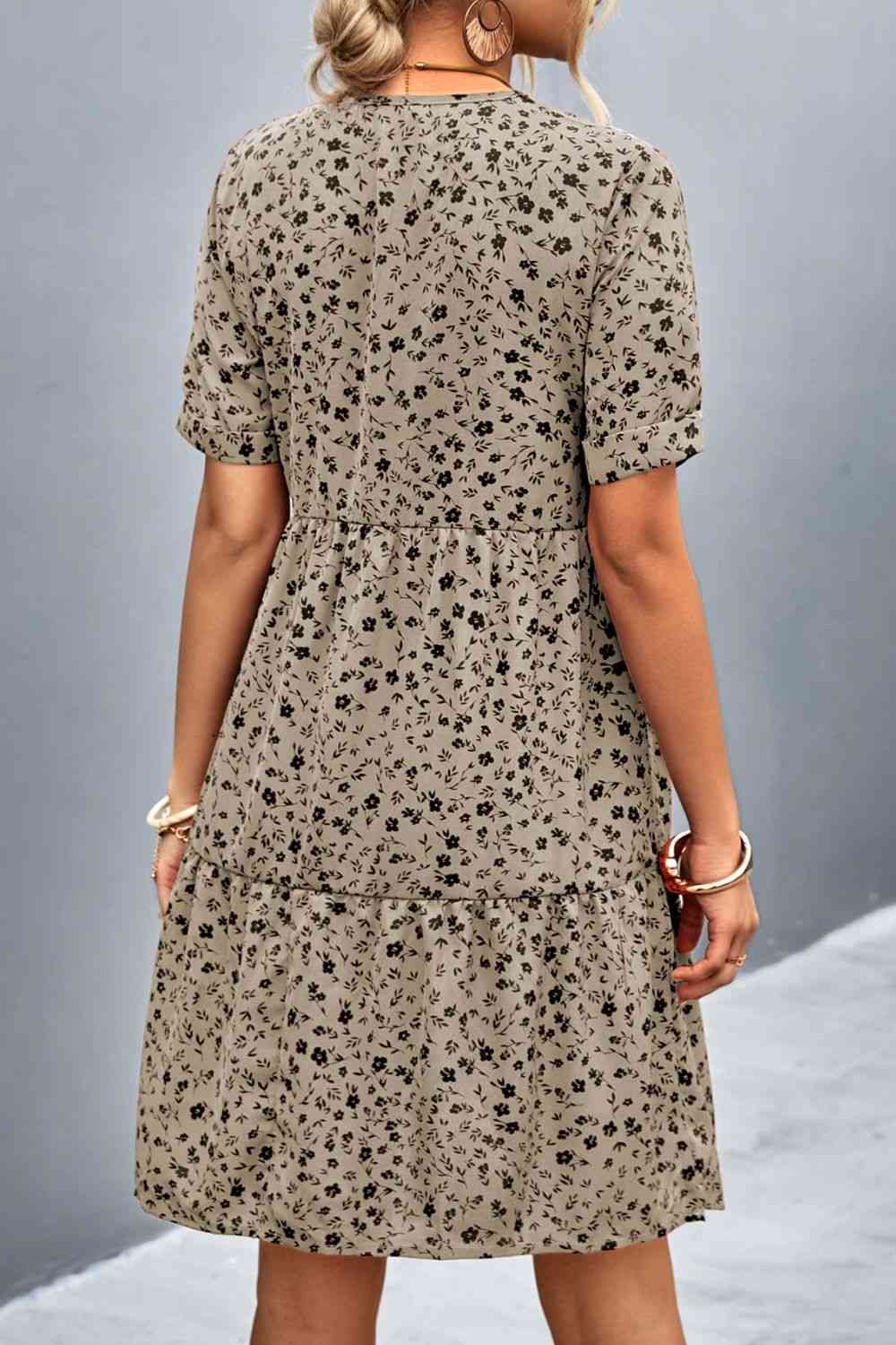 Ditsy Floral Empire Waist Plunge Short Sleeve Dress - TRENDMELO