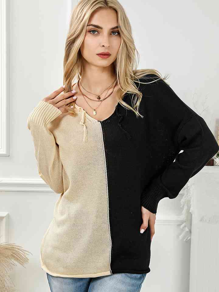 Two-Tone V-Neck Long Sleeve Knit Top - TRENDMELO