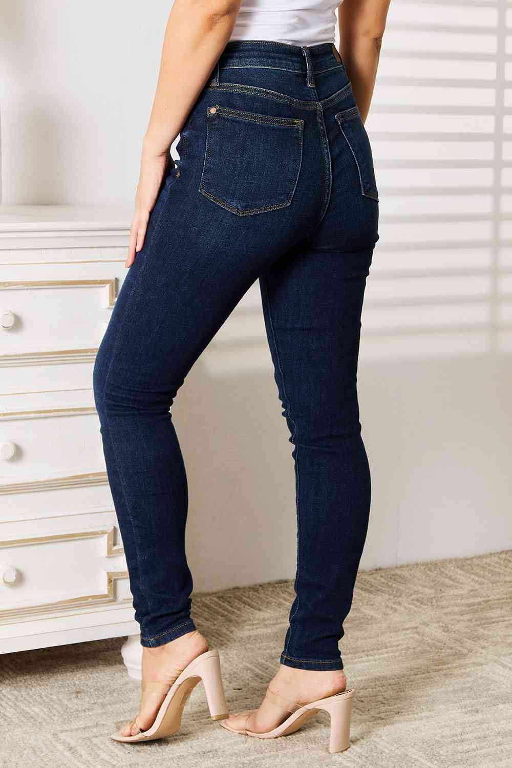 Judy Blue Full Size Skinny Jeans with Pockets - TRENDMELO