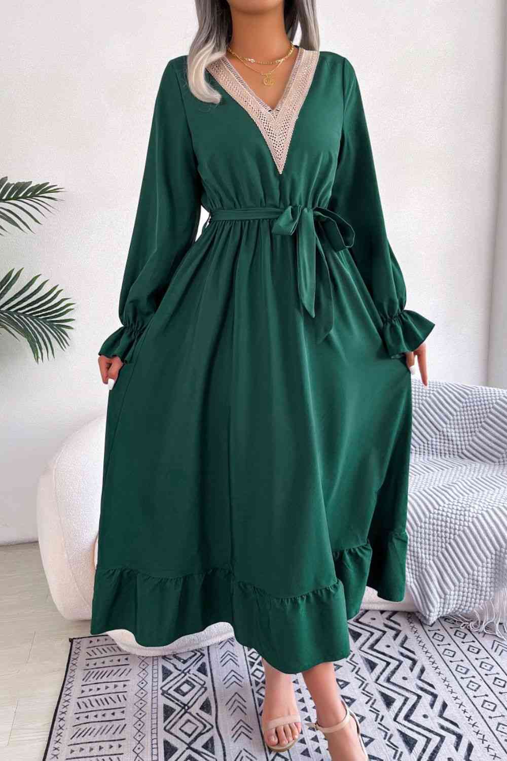 Contrast Belted Flounce Sleeve Dress - TRENDMELO