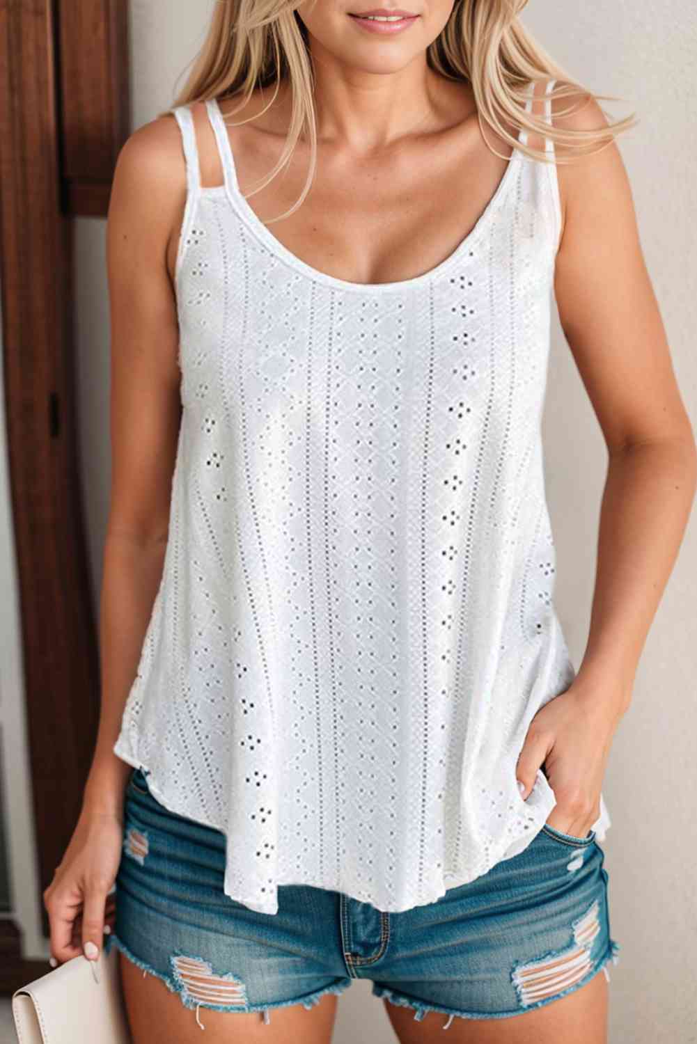 Eyelet Scoop Neck Cami - TRENDMELO