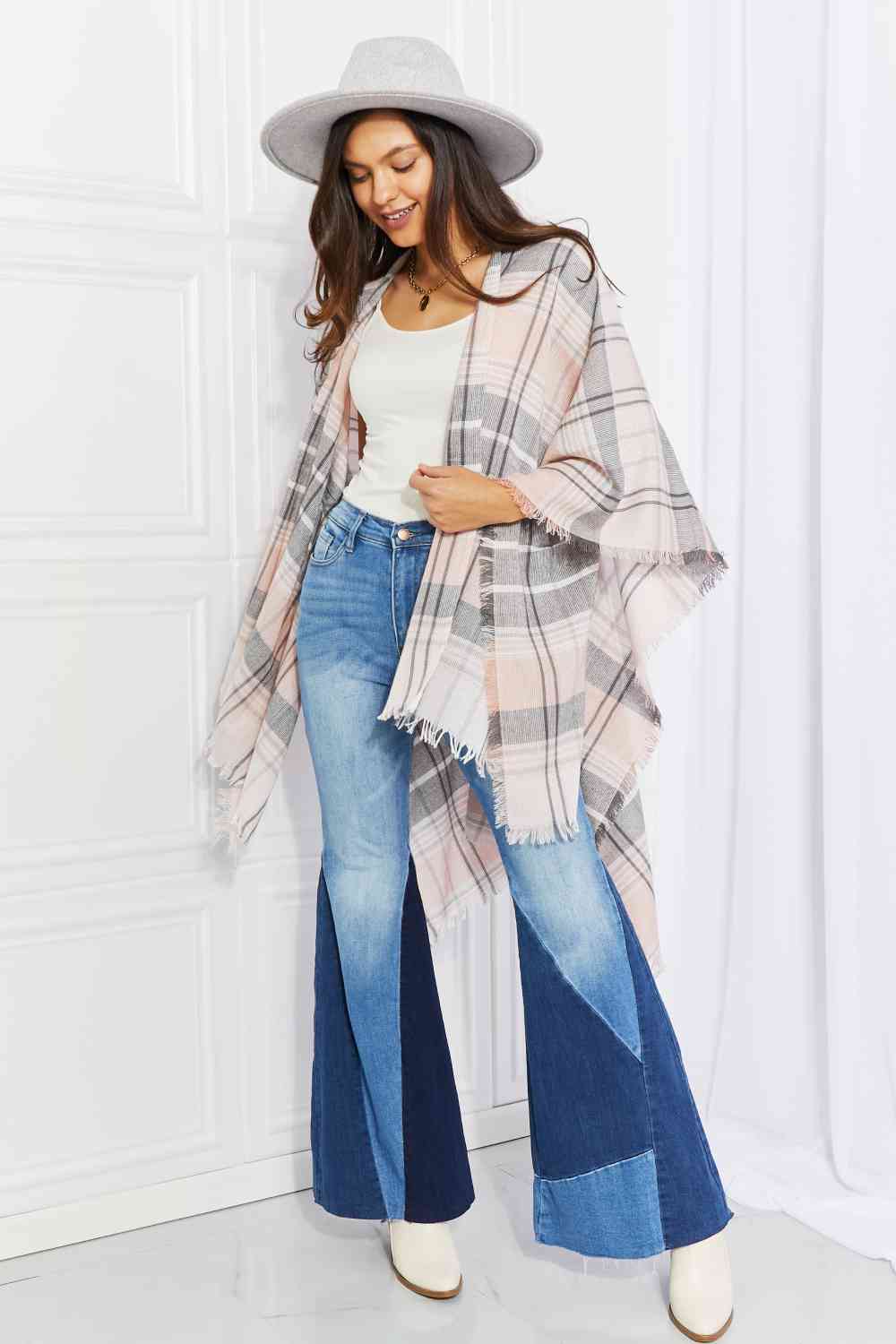 Leto Punch of Plaid Lightweight Poncho - TRENDMELO