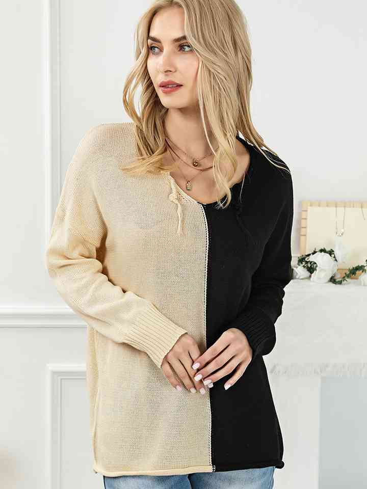 Two-Tone V-Neck Long Sleeve Knit Top - TRENDMELO