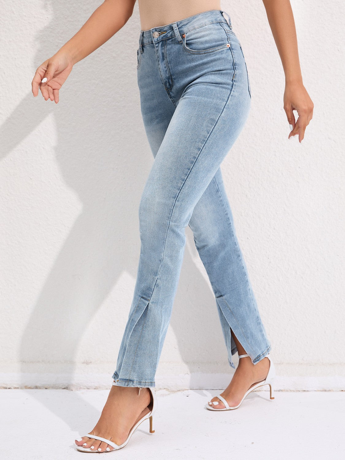 Slit Buttoned Jeans with Pockets - TRENDMELO