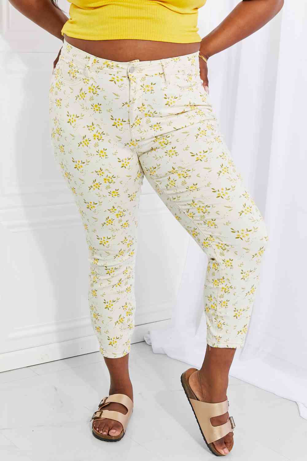 Judy Blue Full Size Golden Meadow Floral Skinny Jeans - TRENDMELO