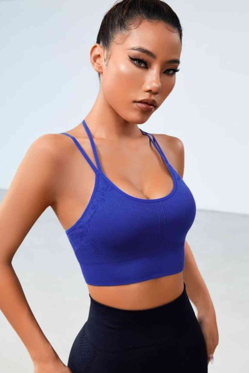 Strappy Scoop Neck Sports Bra - TRENDMELO