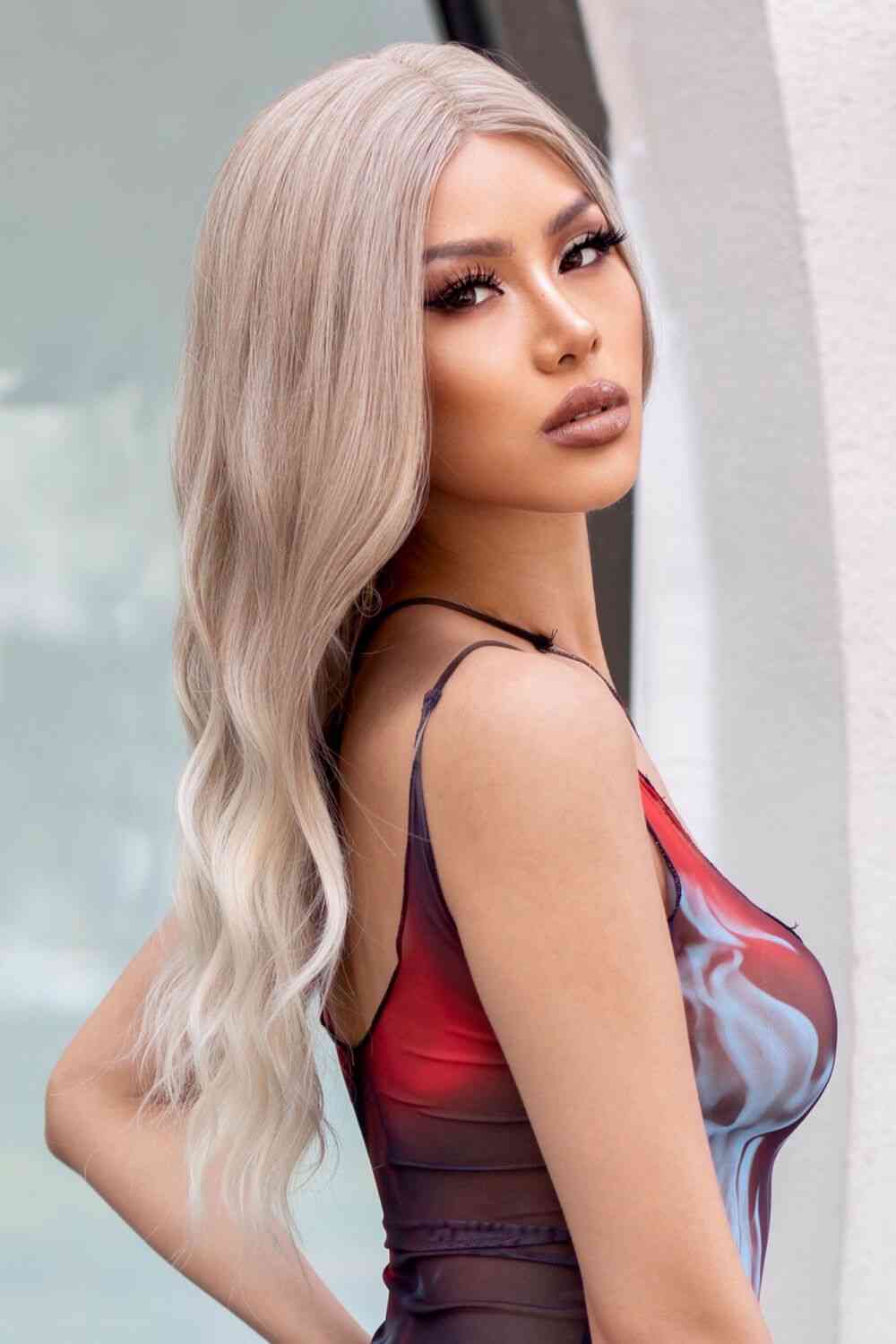 13*2" Lace Front Wigs Synthetic Long Wave 24" 150% Density in Medium Blonde Highlights - TRENDMELO