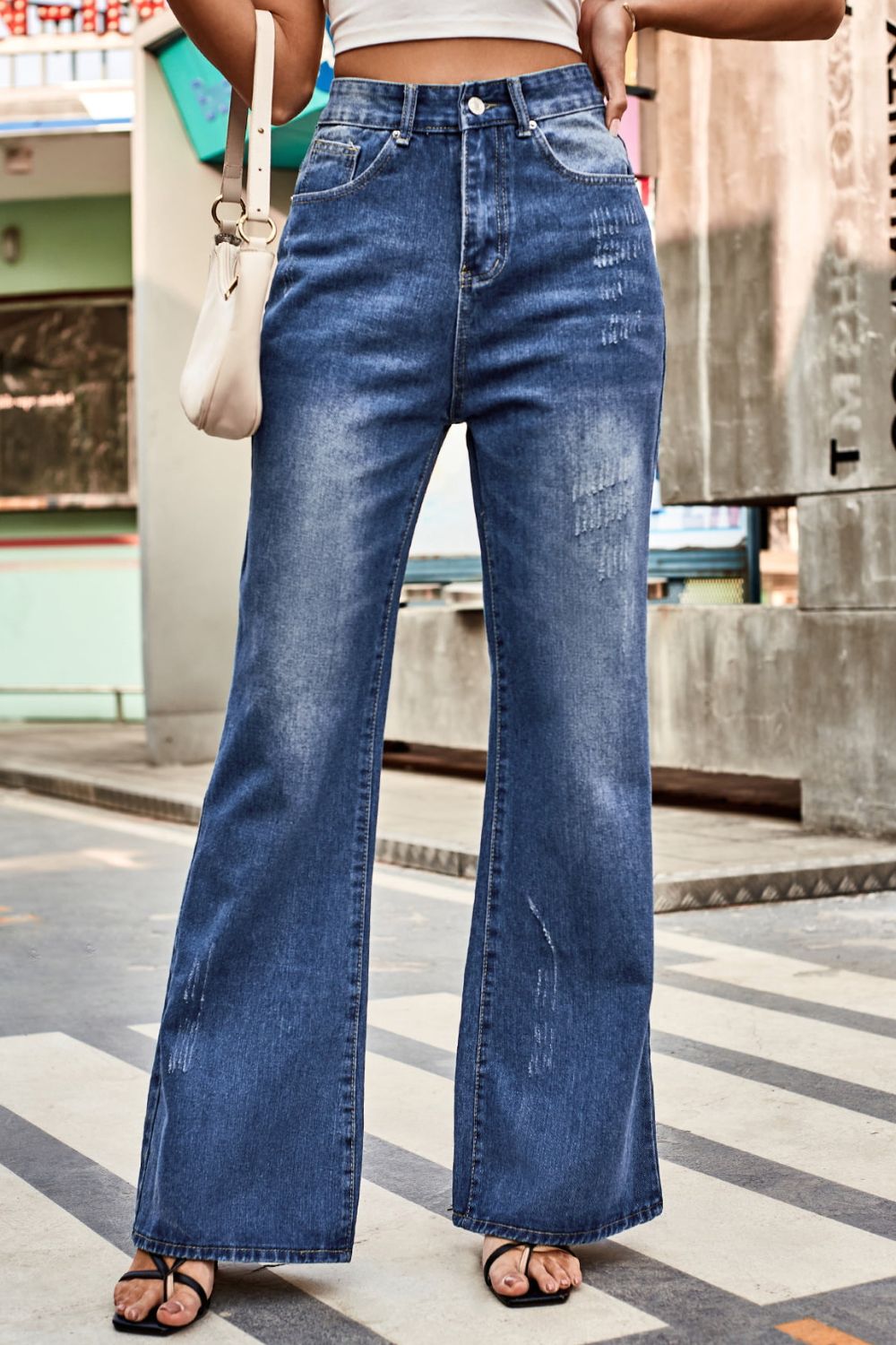 Buttoned Loose Fit Jeans with Pockets - TRENDMELO