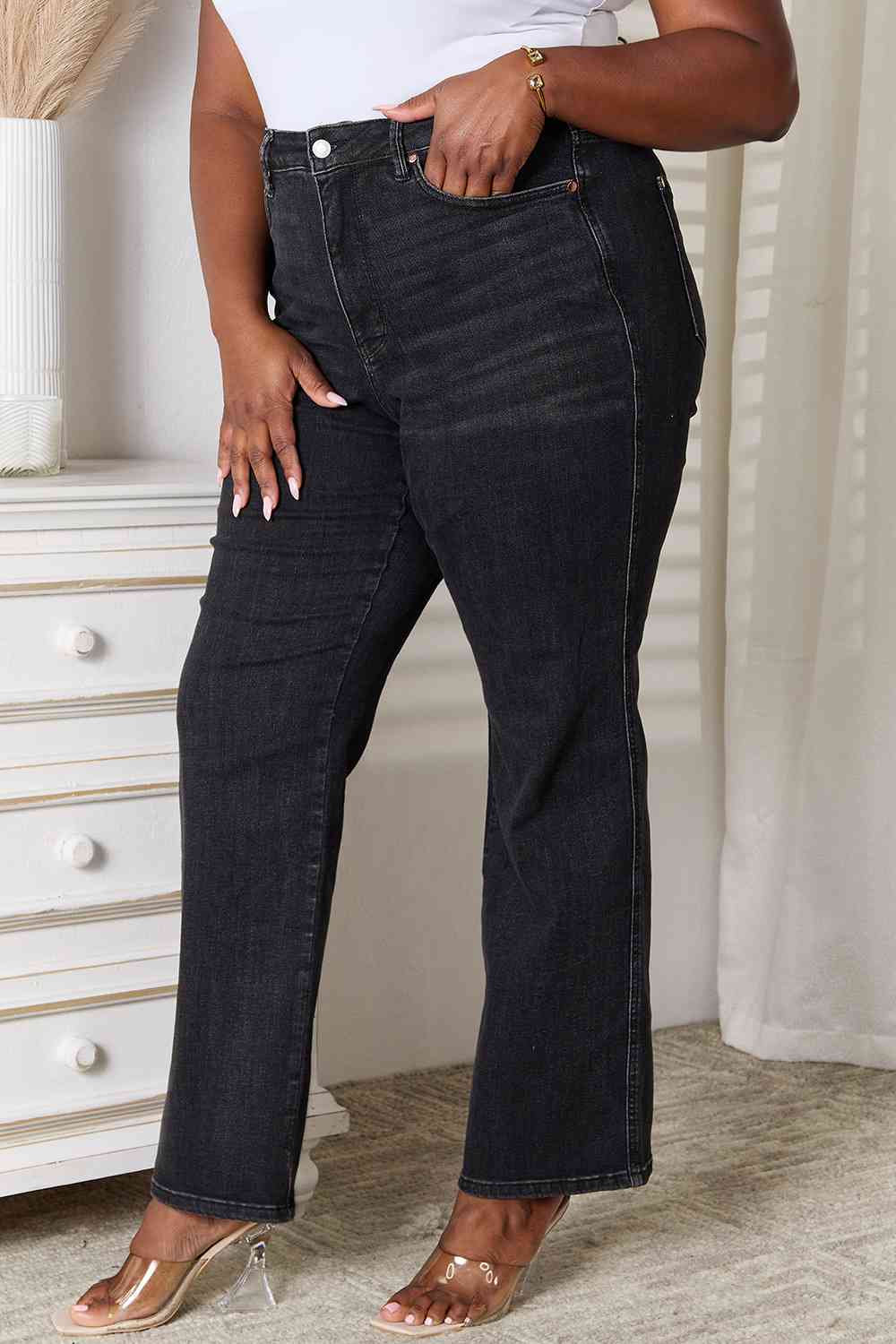 Judy Blue Tummy Control Washed Black Straight - TRENDMELO