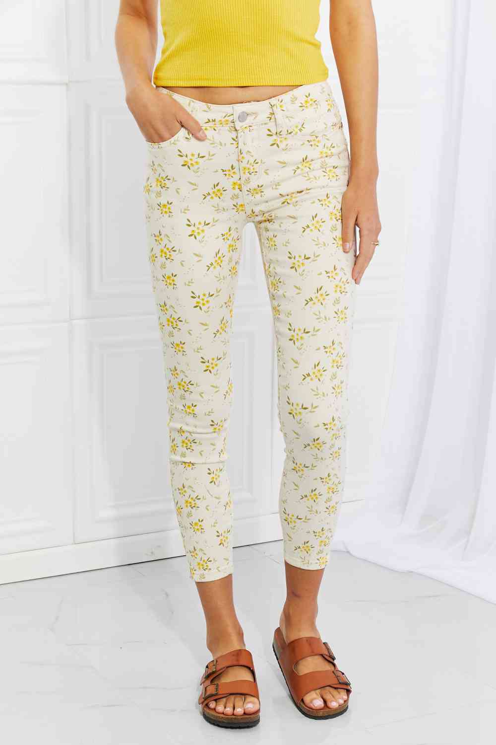 Judy Blue Full Size Golden Meadow Floral Skinny Jeans - TRENDMELO