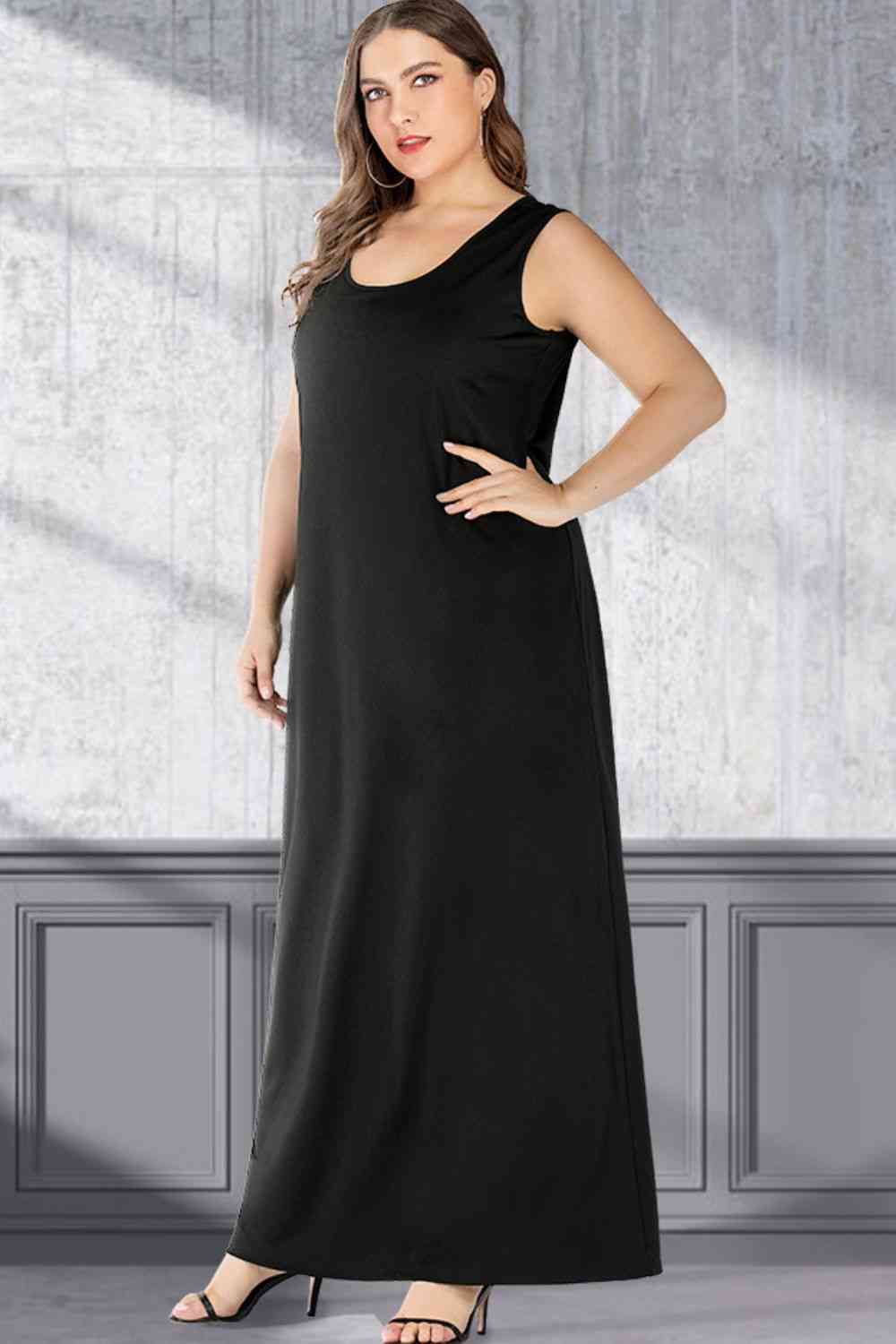 Plus Size Scoop Neck Maxi Tank Dress - TRENDMELO