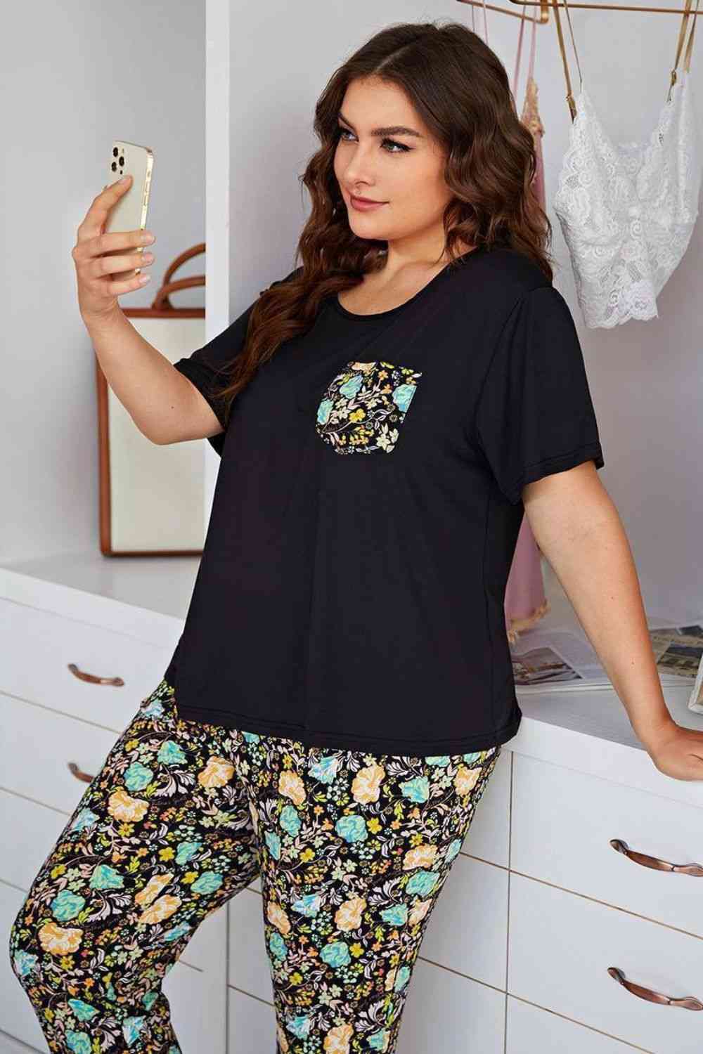 Plus Size Contrast Round Neck Tee and Floral Pants Lounge Set - TRENDMELO