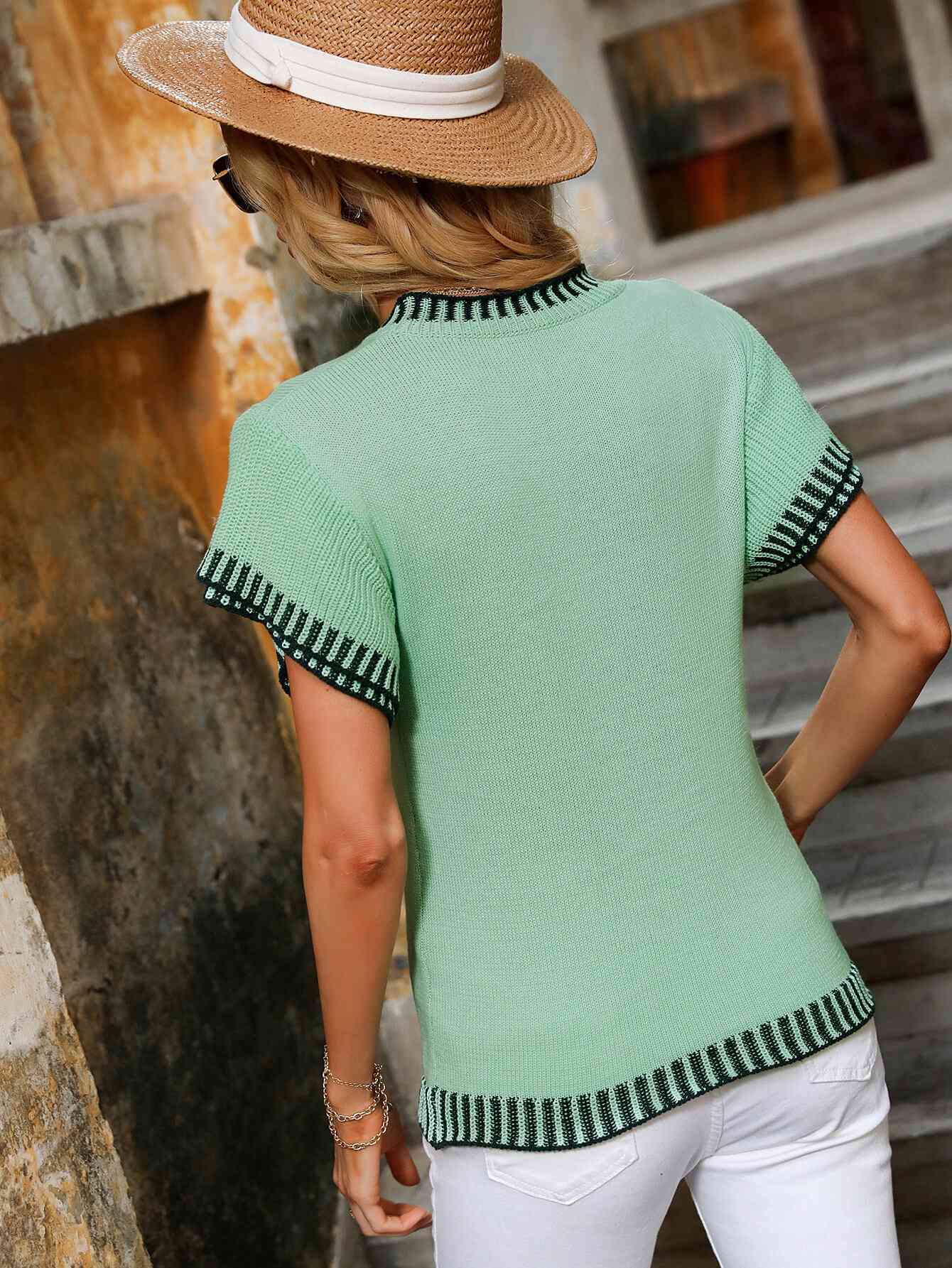 Contrast Round Neck Short Sleeve Knit Top - TRENDMELO