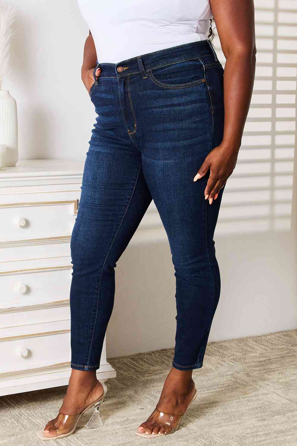 Judy Blue Full Size Skinny Jeans with Pockets - TRENDMELO