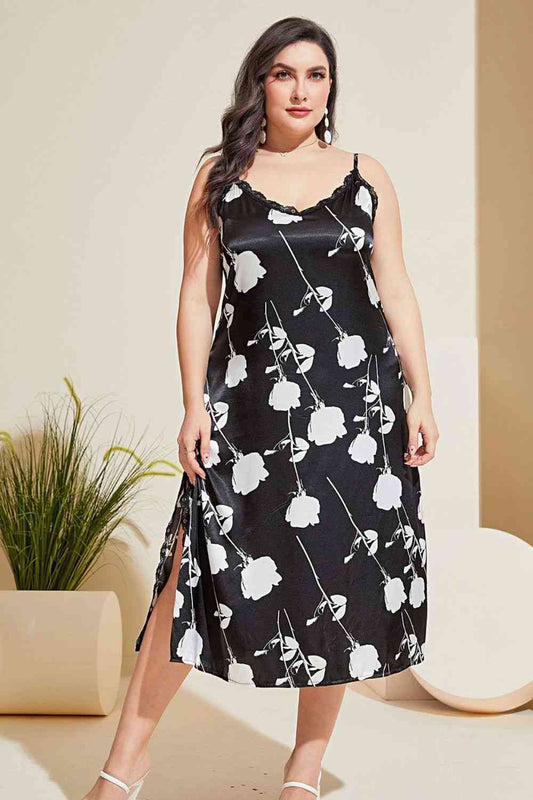 Plus Size Floral Lace Trim Side Slit Night Dress - TRENDMELO