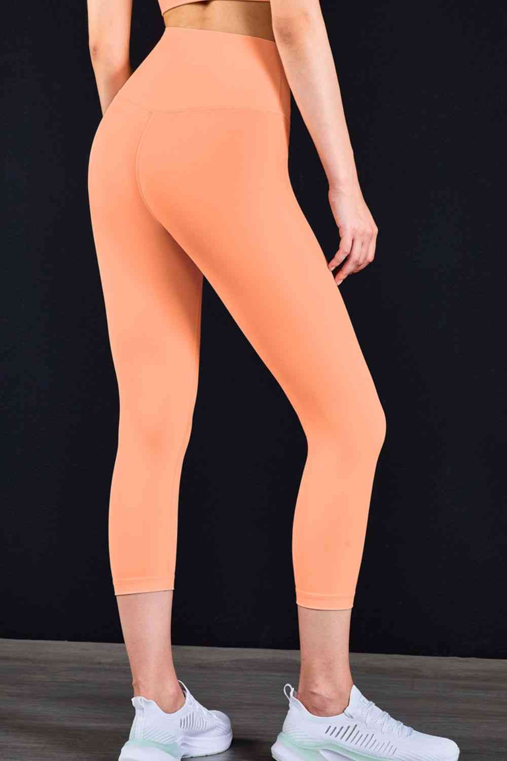 Feel Like Skin Elastic Waistband Cropped Yoga Leggings - TRENDMELO