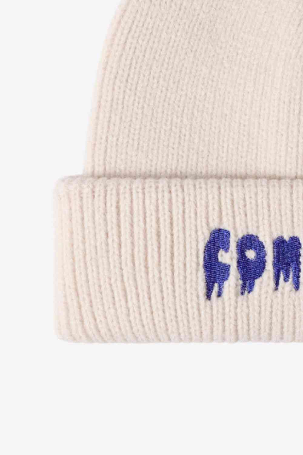 COME ON Embroidered Cuff Knit Beanie - TRENDMELO