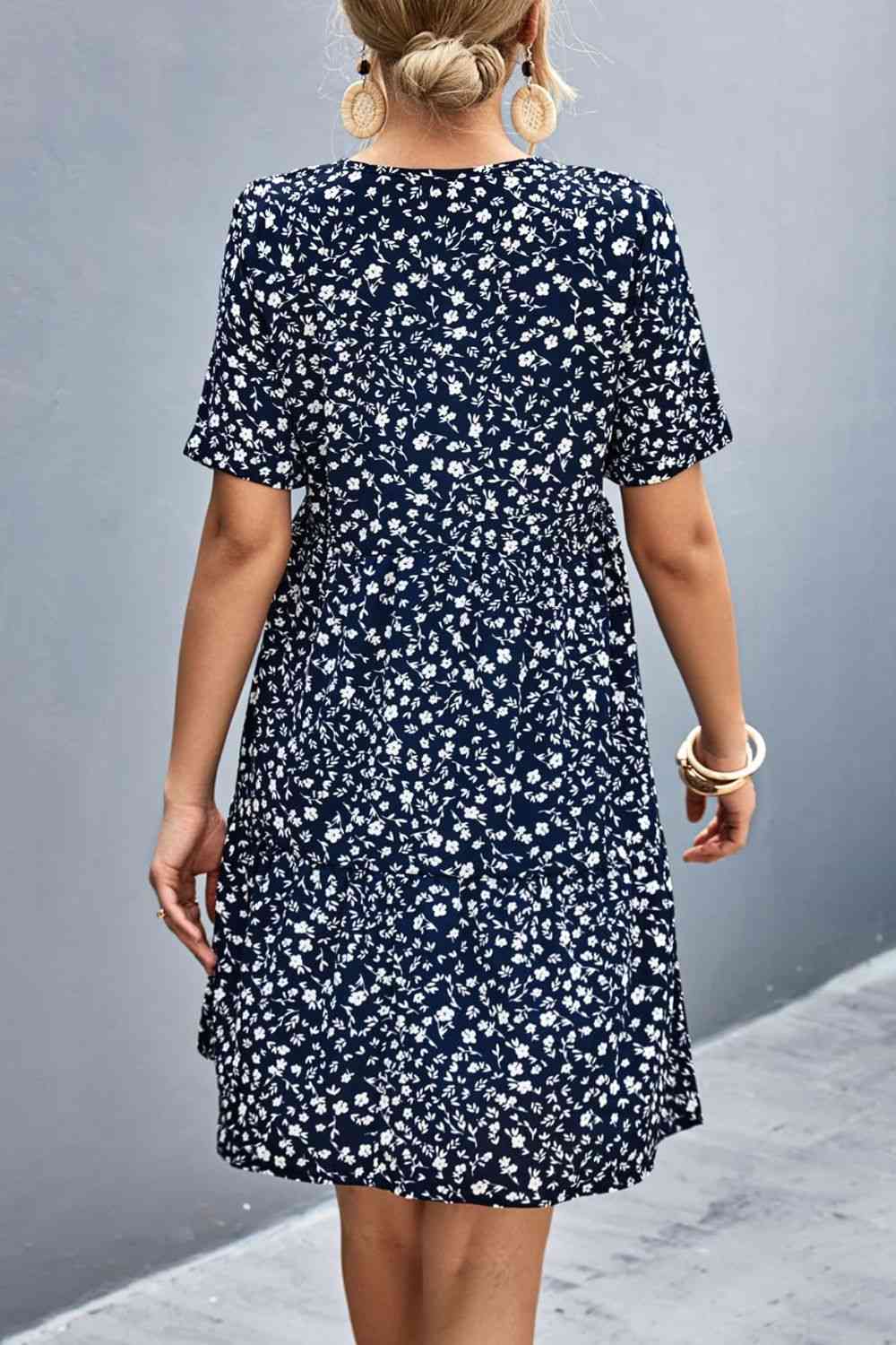 Ditsy Floral Empire Waist Plunge Short Sleeve Dress - TRENDMELO