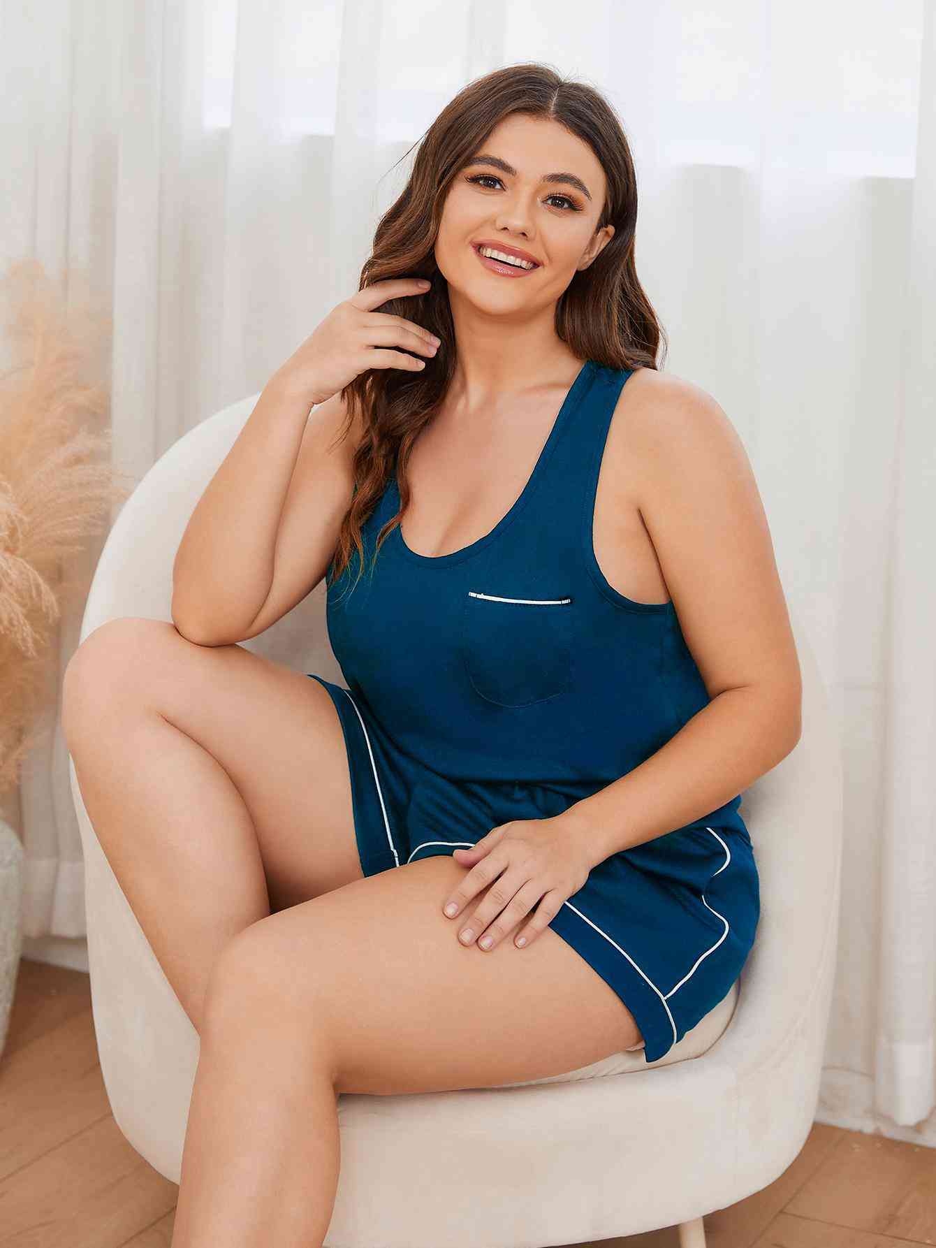 Plus Size Contrast Piping Racerback Tank and Shorts Lounge Set - TRENDMELO