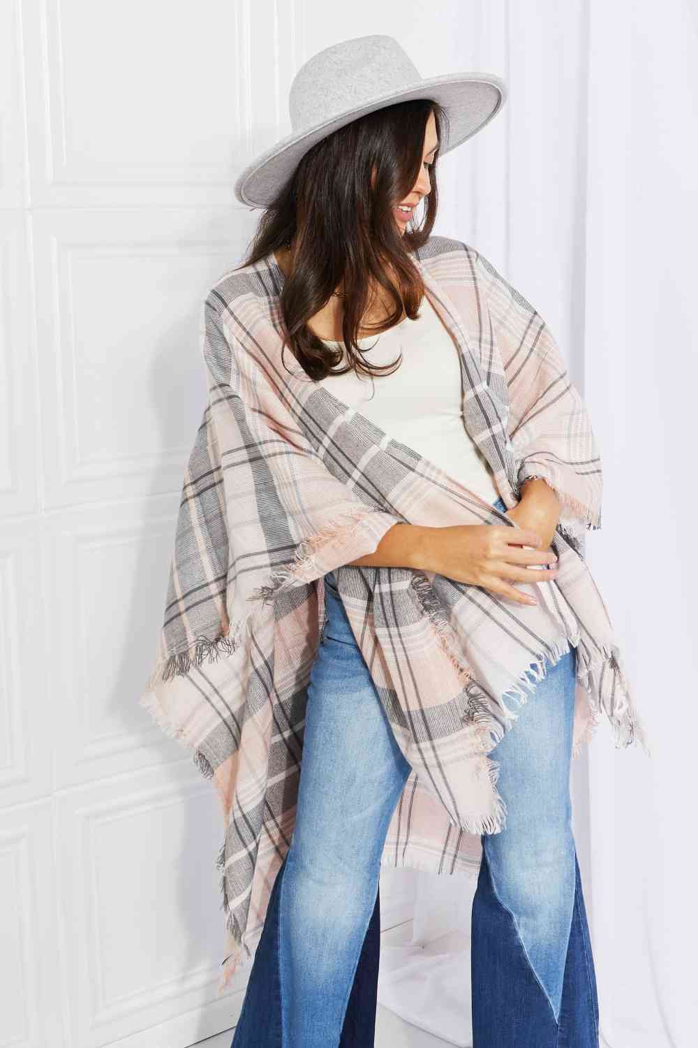 Leto Punch of Plaid Lightweight Poncho - TRENDMELO