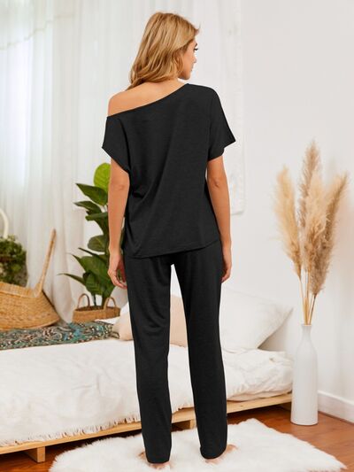 Round Neck Top and Pants Lounge Set - TRENDMELO