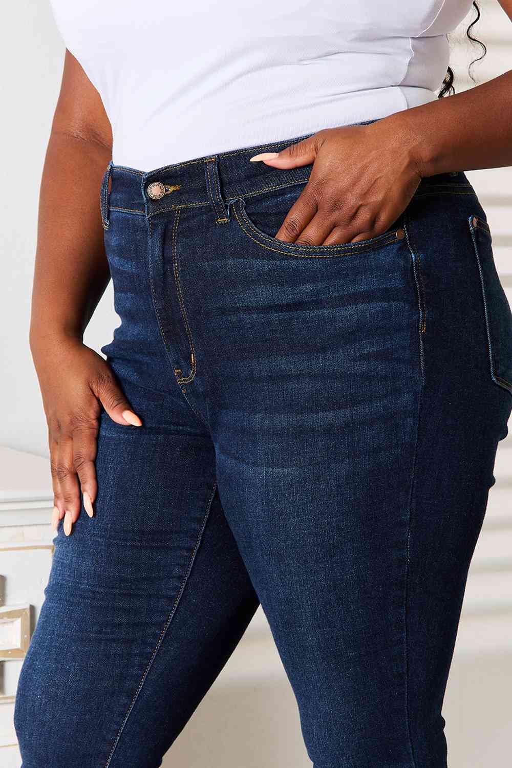 Judy Blue Full Size Skinny Jeans with Pockets - TRENDMELO