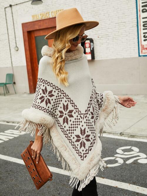 Fringe Geometric Cape Sleeve Poncho - TRENDMELO