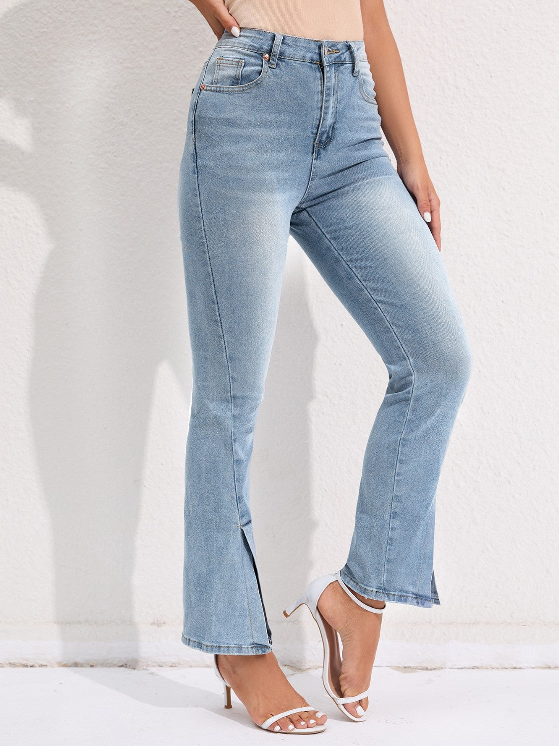 Slit Buttoned Jeans with Pockets - TRENDMELO