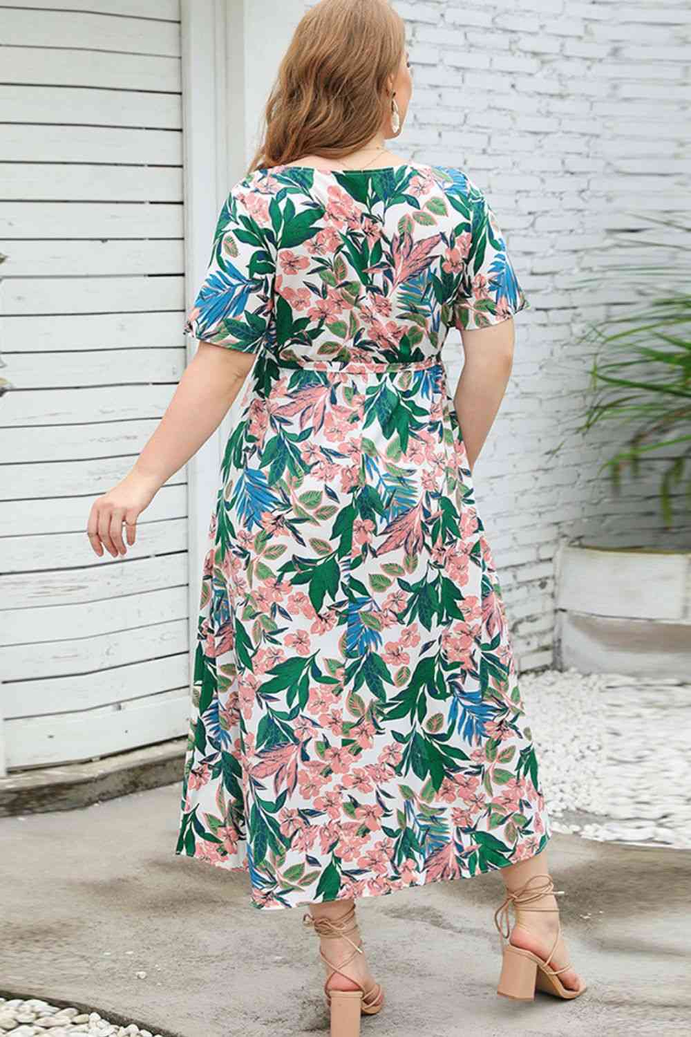 Plus Size Floral Short Sleeve Round Neck Dress - TRENDMELO