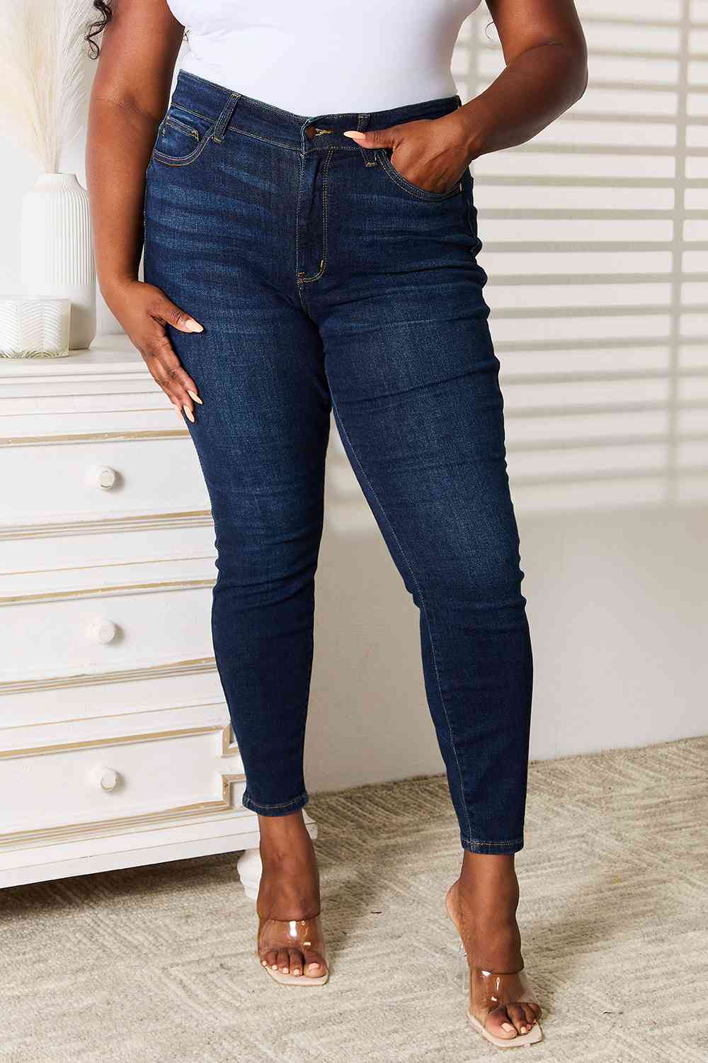 Judy Blue Full Size Skinny Jeans with Pockets - TRENDMELO