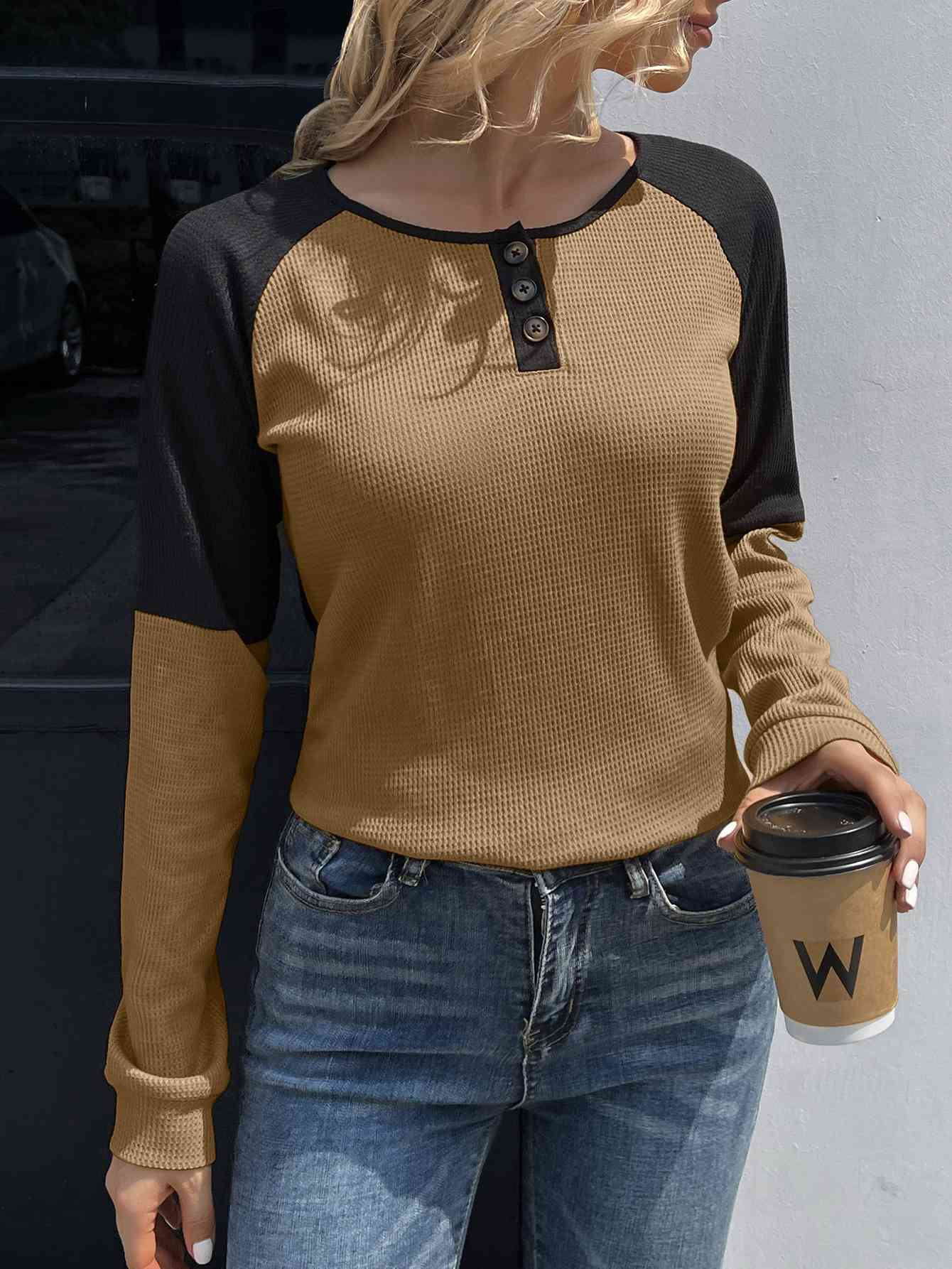 Contrast Buttoned Round Neck Raglan Sleeve Top - TRENDMELO