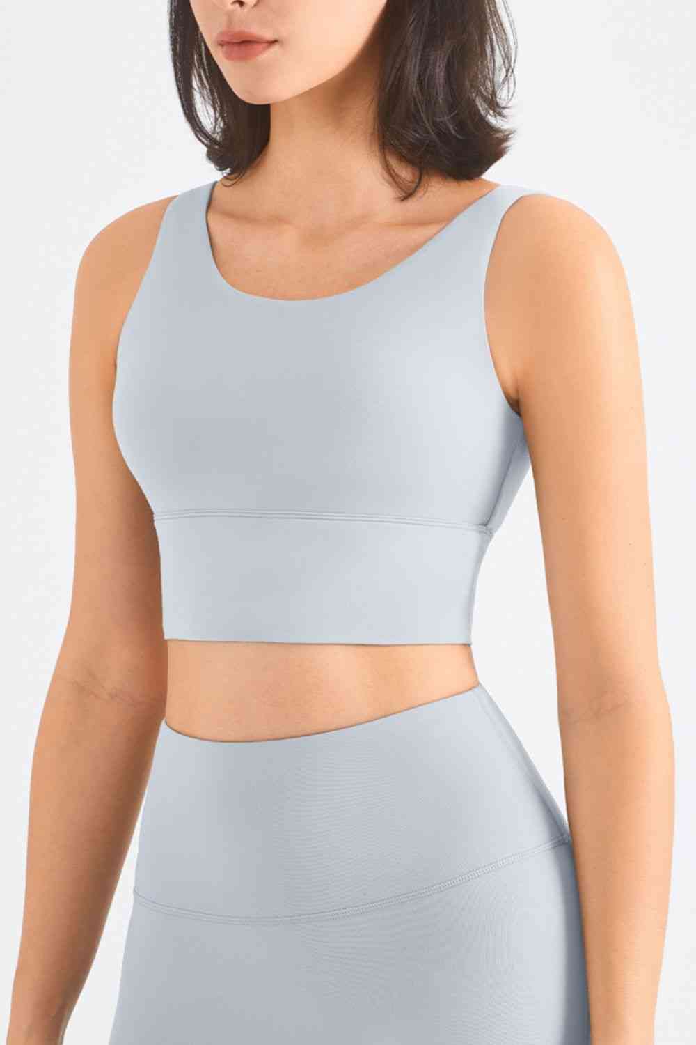 V-Back Sports Bra - TRENDMELO