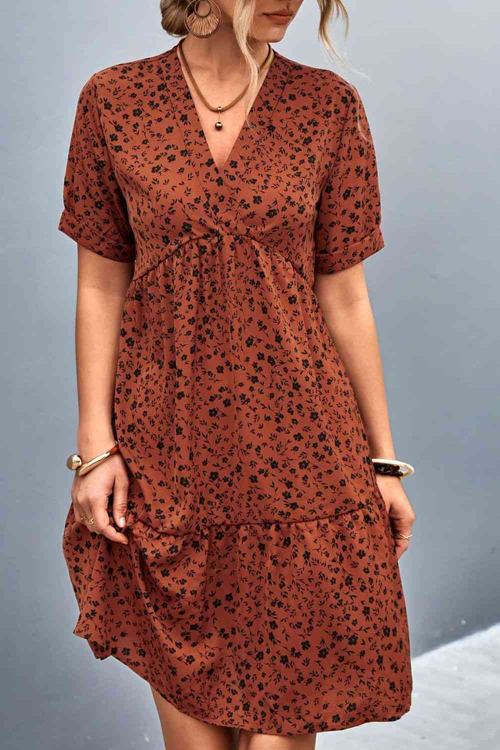 Ditsy Floral Empire Waist Plunge Short Sleeve Dress - TRENDMELO