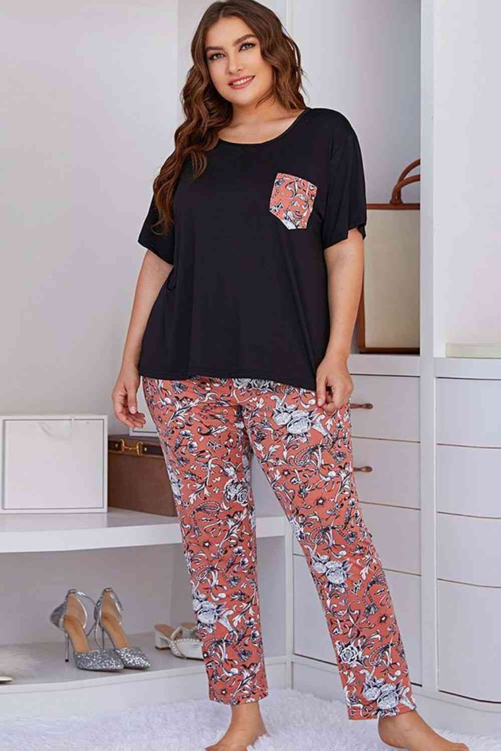 Plus Size Contrast Round Neck Tee and Floral Pants Lounge Set - TRENDMELO