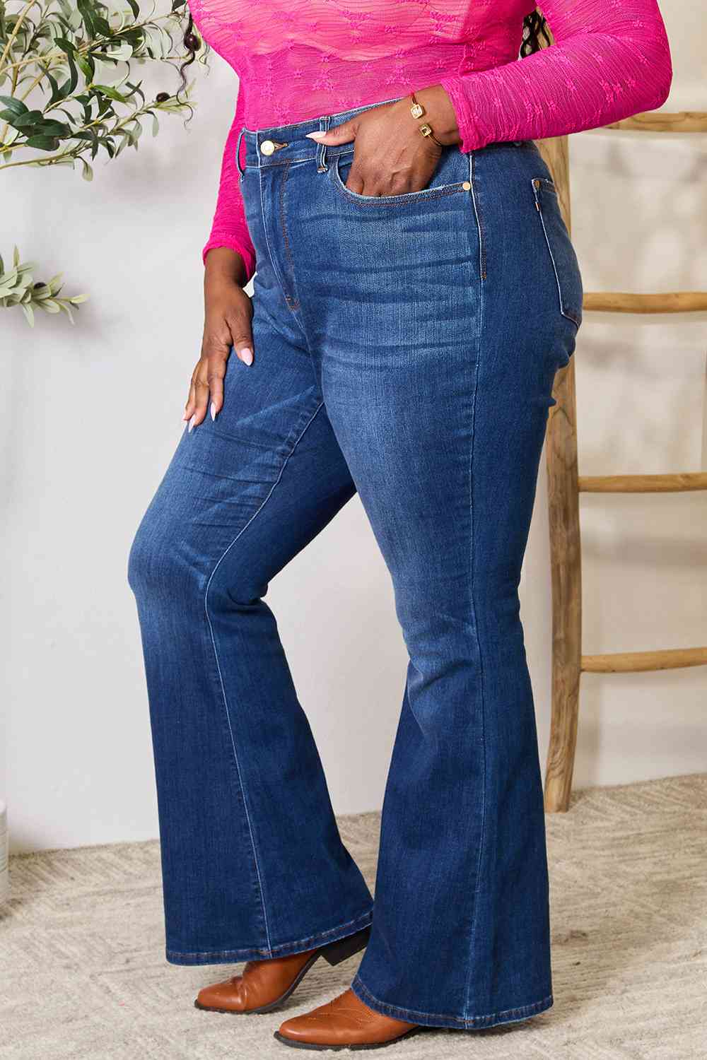 Judy Blue Full Size Flare Jeans with Pockets - TRENDMELO