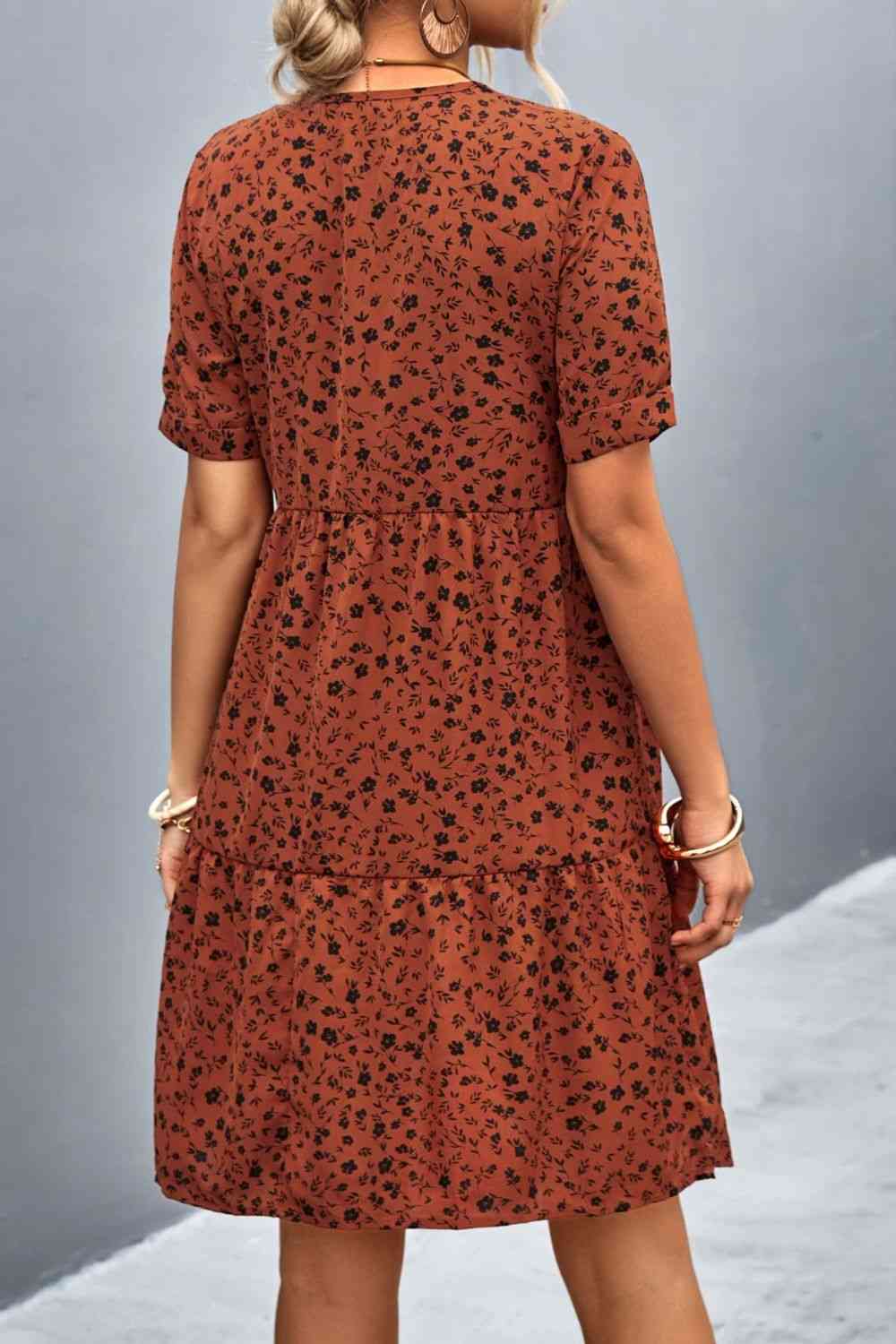 Ditsy Floral Empire Waist Plunge Short Sleeve Dress - TRENDMELO