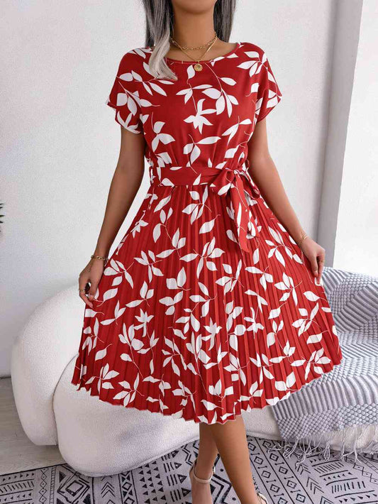 Printed Round Neck Short Sleeve Pleated Dress - TRENDMELO