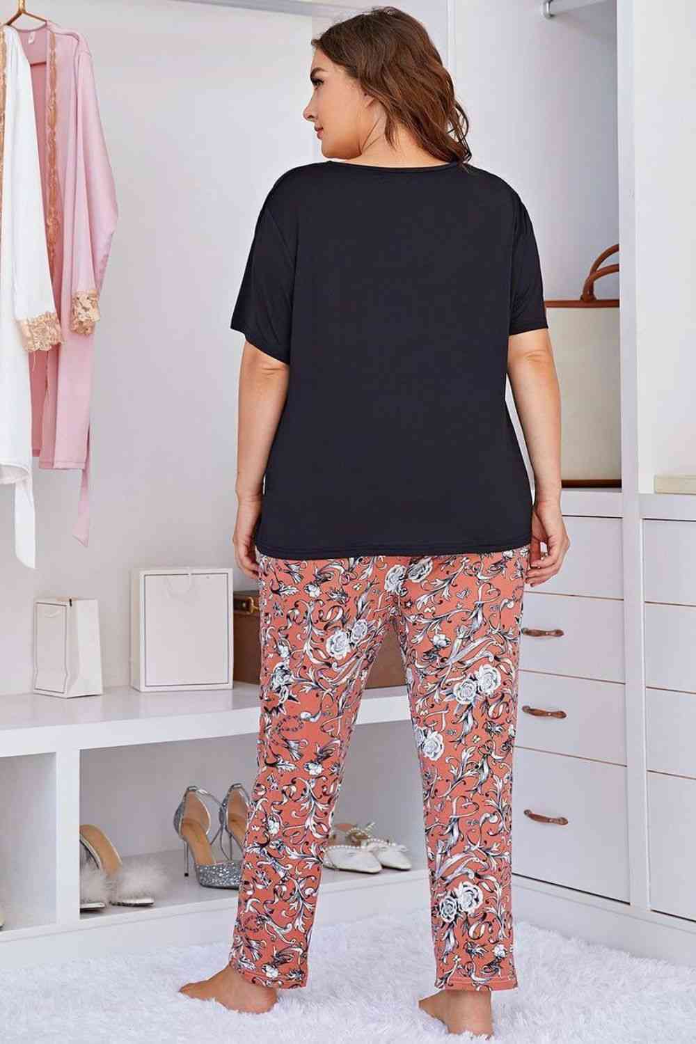 Plus Size Contrast Round Neck Tee and Floral Pants Lounge Set - TRENDMELO