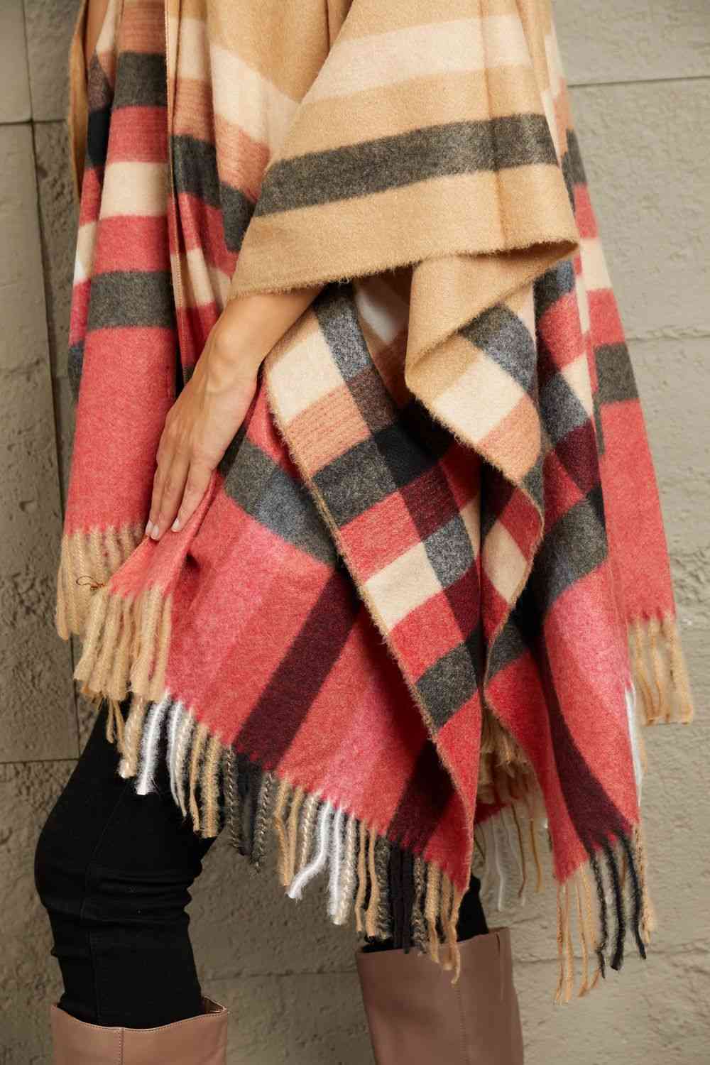 e.Luna Plaid Shawl Poncho Cardigan - TRENDMELO