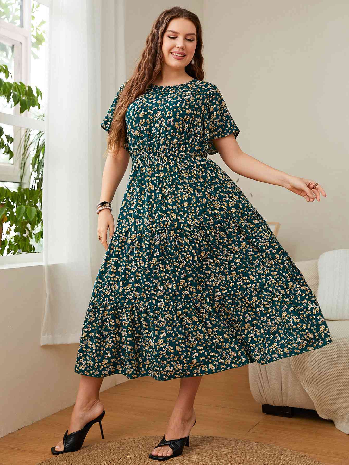 Plus Size Floral Round Neck Short Sleeve Midi Dress - TRENDMELO