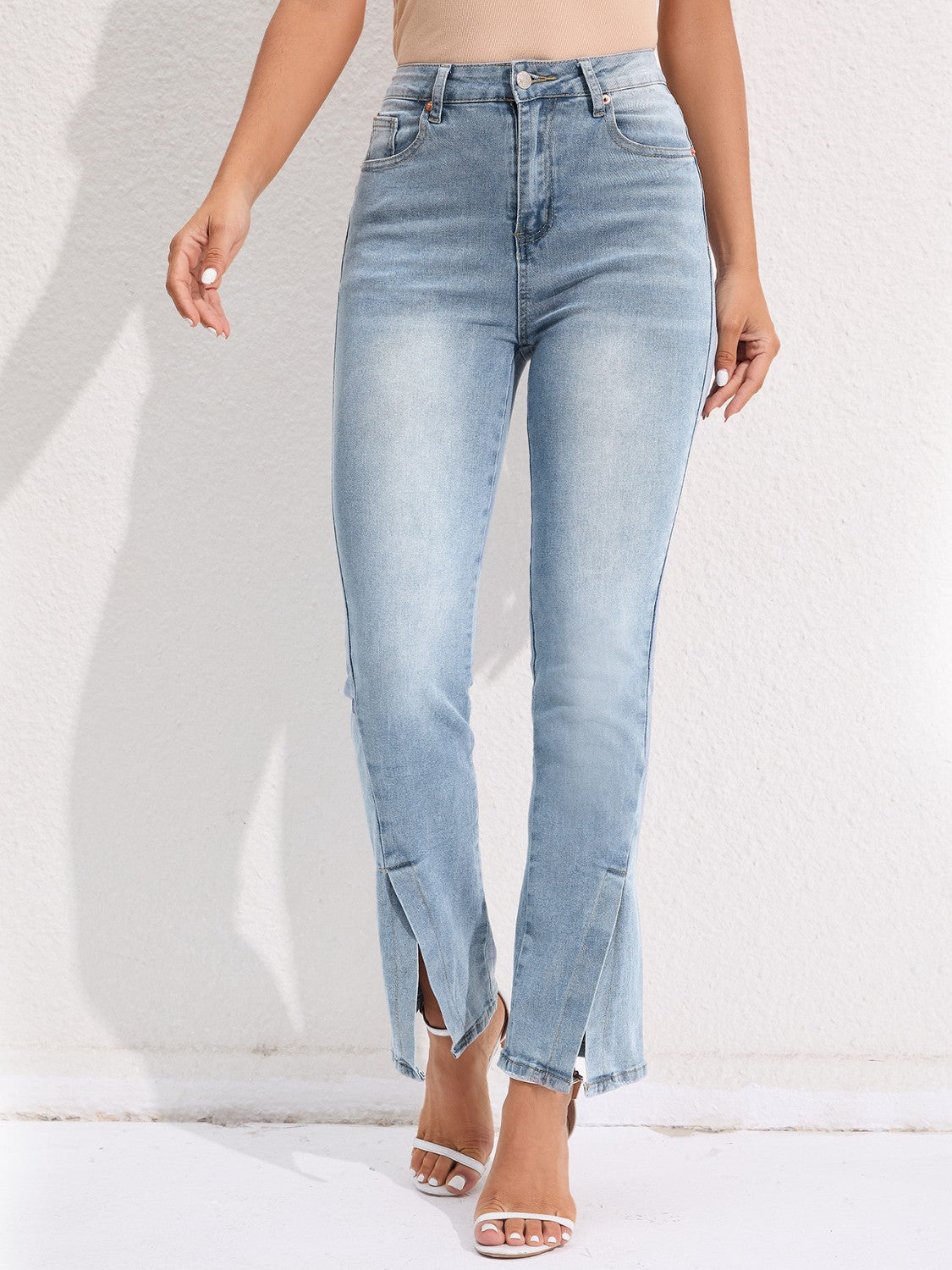 Slit Buttoned Jeans with Pockets - TRENDMELO